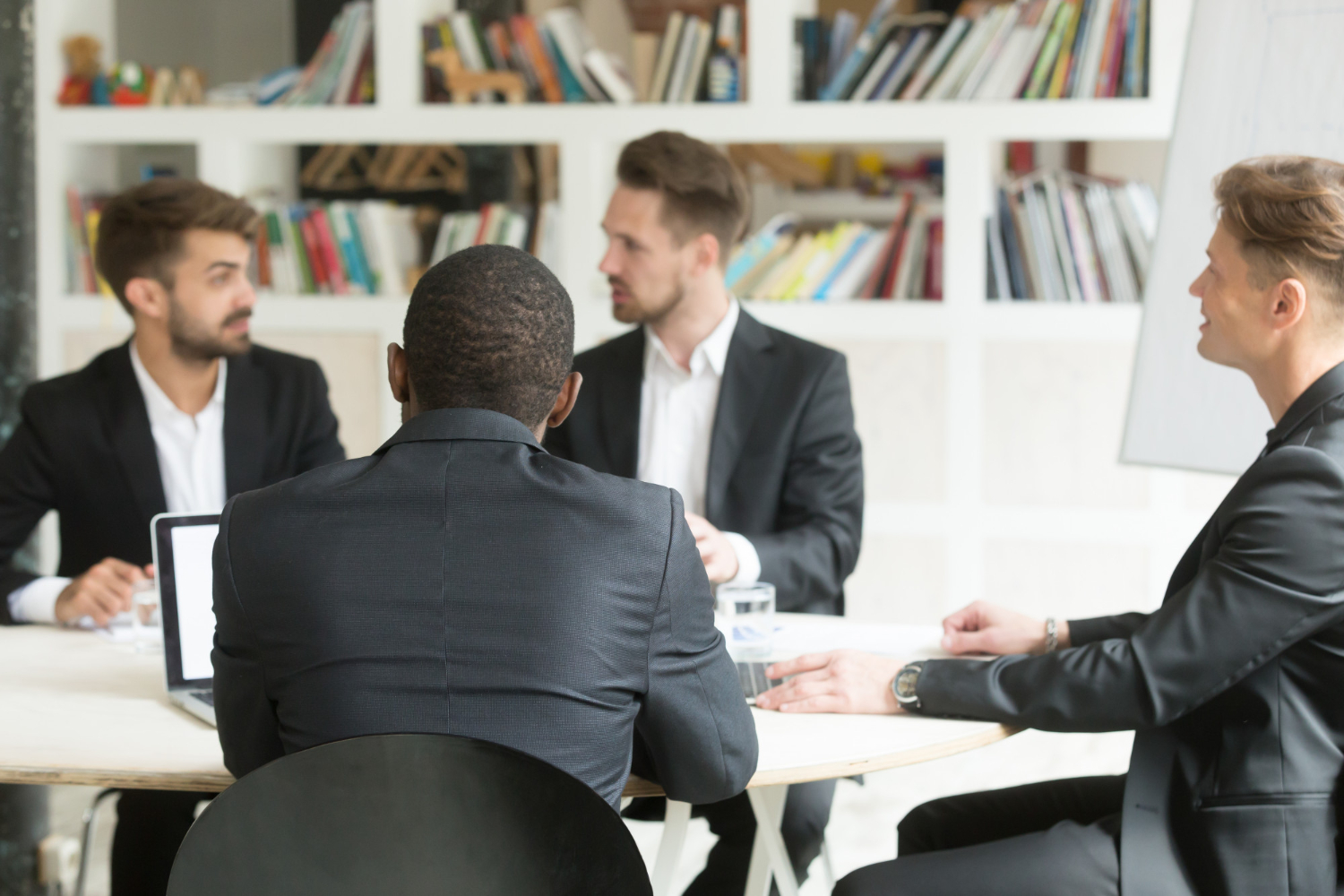 PEO Alternatives: Why Fractional HR Services Are the Superior Choice